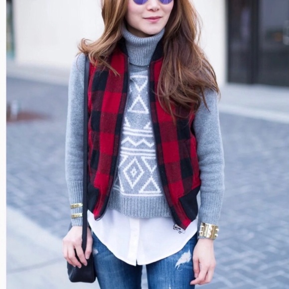 Madewell Jackets & Blazers - NWT Madewell Buffalo Check Sherpa Vest